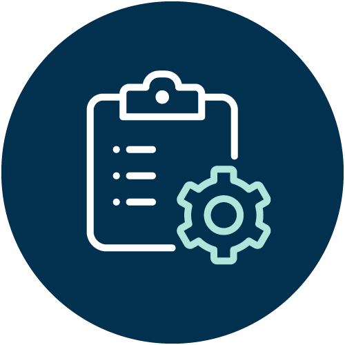 Icon Klemmbrett mit Liste und Zahnrad (Qualitätsmanagement)